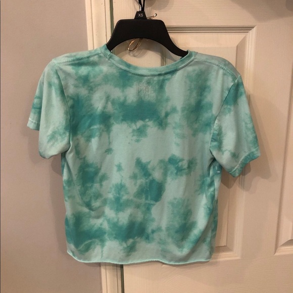 crop top - Picture 2 of 2